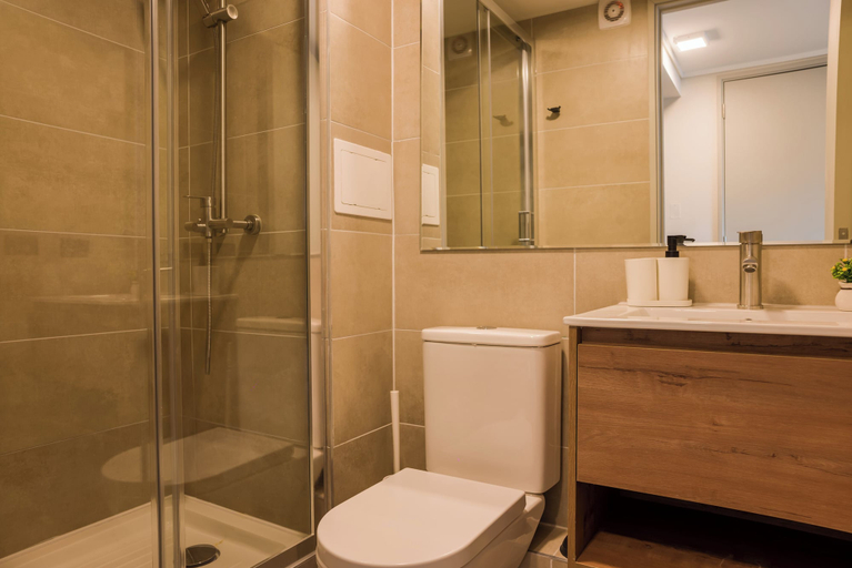 Bathroom 3, Chic Las Condes 1BR1BA Pool & Gym, Cordillera