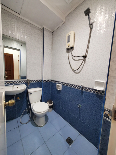 Bathroom, Angelyn's Dive Resort, Puerto Galera