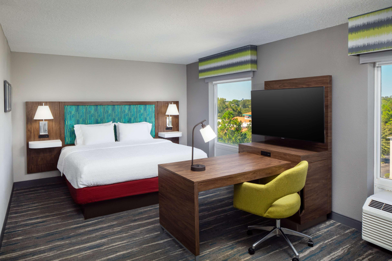 Bedroom 3, Hampton Inn&Suites Savannah - I-95 South - Gateway, Chatham