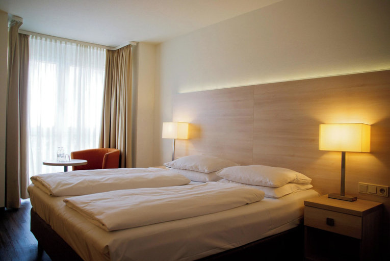 Bedroom 4, Taste Hotel Limes Thermen Aalen, Ostalbkreis