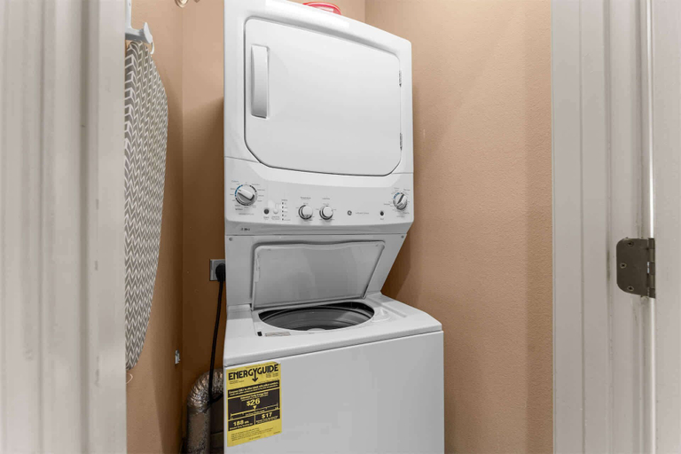 Laundry, The Smirnoff Suite - 3bdr, Taney