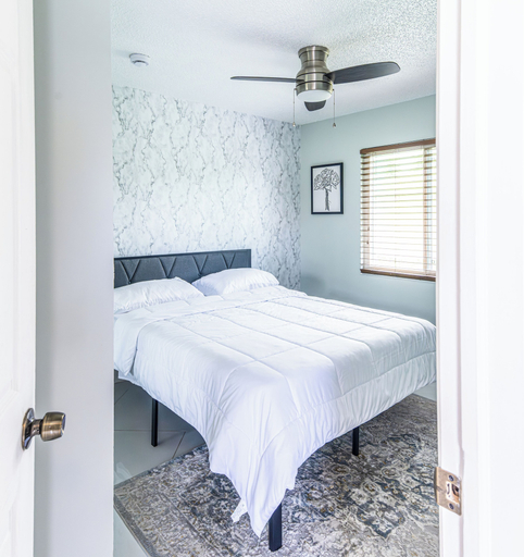 Room 2, Lakeside Oasis Fort Myers, Lee