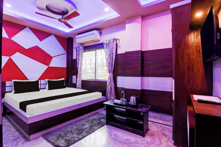 Room 5, Collection O New Jalpaiguri Railway, Jalpaiguri