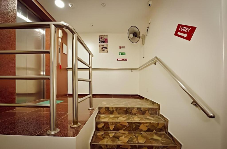 2, The Ardens Hotel - Taman Desa Cemerlang, Johor Bahru