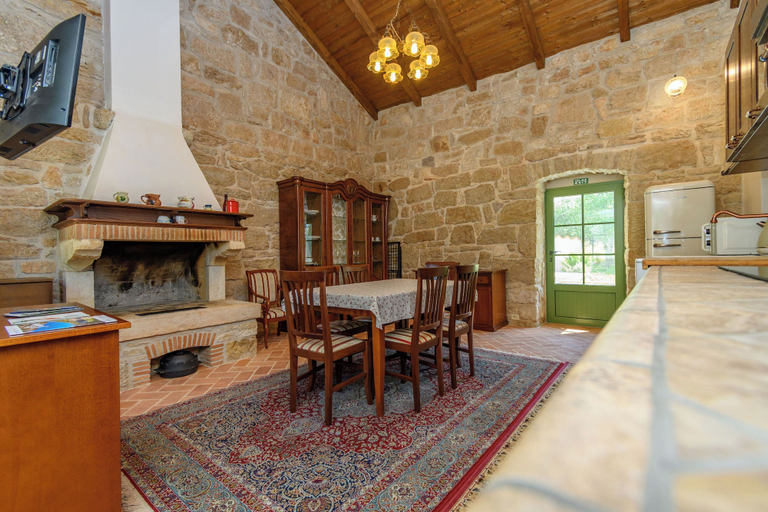 Private kitchen 4, House Barba Frane, Vižinada