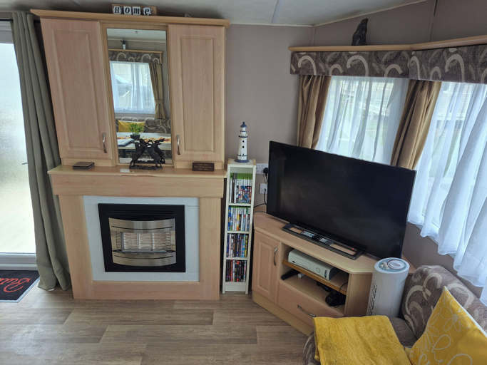 Living area 2, 10 Berth Caravan Butlins Skegness Pet Friendly, Lincolnshire