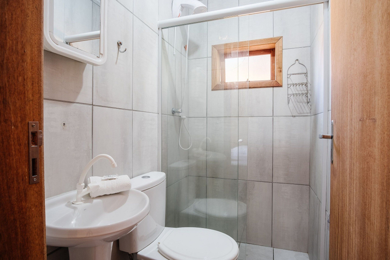 Bathroom, Cozy Cabin 10 min From Praia do Rosa Prj025, Imbituba