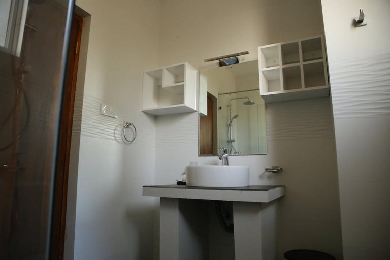 Bathroom, Aero Lagoon, Negombo