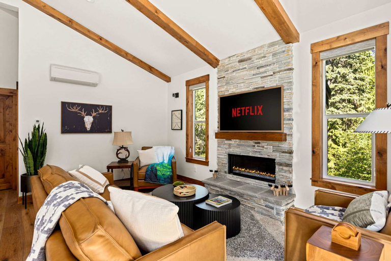 Room 5, 3 Br Sleep 8 Hot Tub Fire Pit Stunning Views, Clackamas