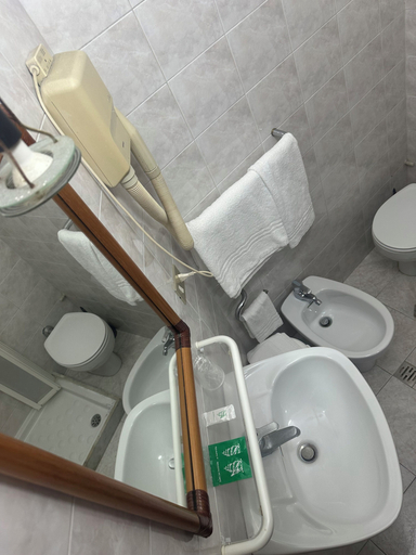 Bathroom 4, Hotel La Caravella Milano, Milano