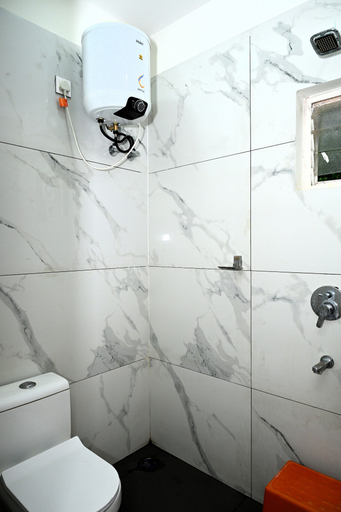 Bathroom 3, Hotel Divigrand, Krishna