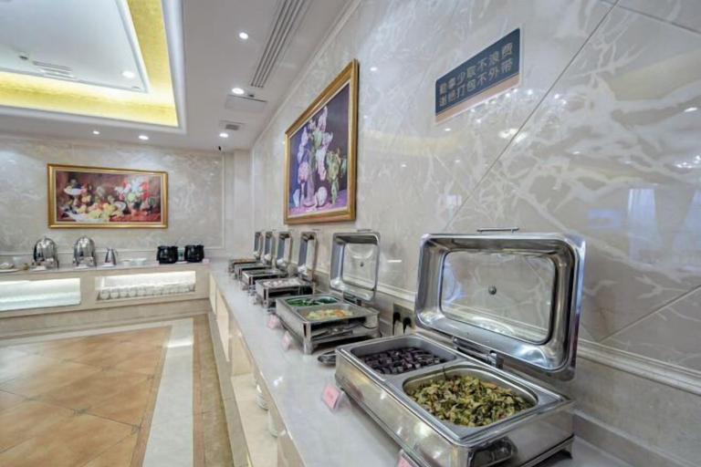 Food & Drinks 5, Vienna International Hotel, Baise