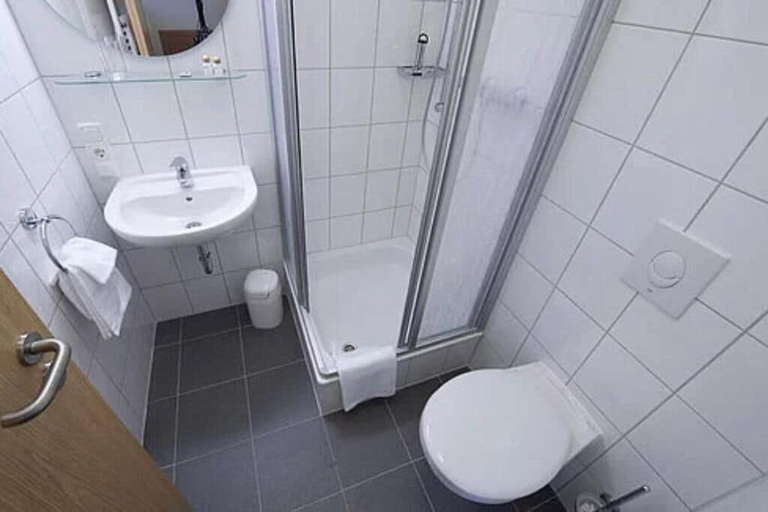 Bathroom 3, OIL INN, Minden-Lübbecke
