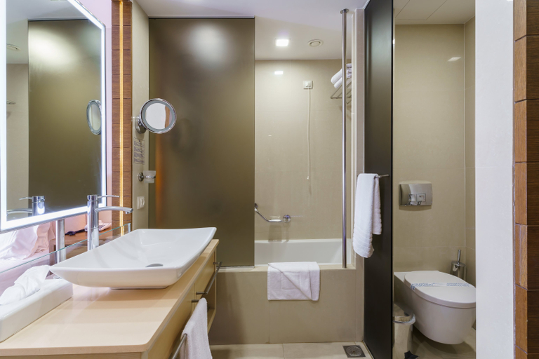 Bathroom 4, Aegean Pearl, Crete