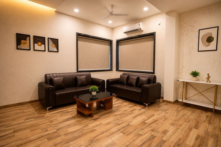 Living area, The Route Royal, Wardha