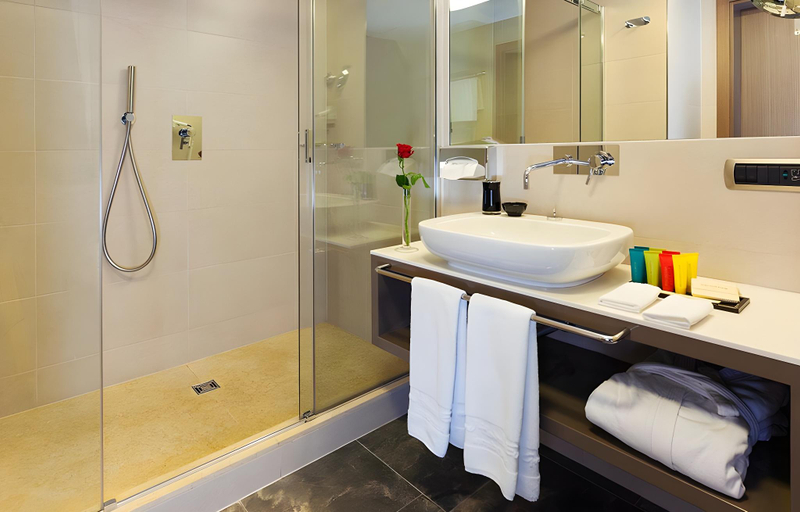 Bathroom 3, Grand Hotel Europa - Since 1869, Innsbruck