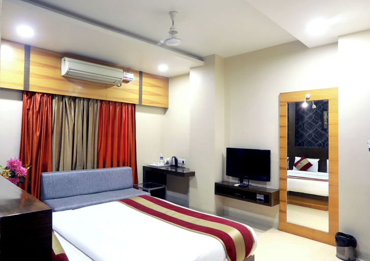 Room 4, Shree Khedapati International Hotel, Dewas