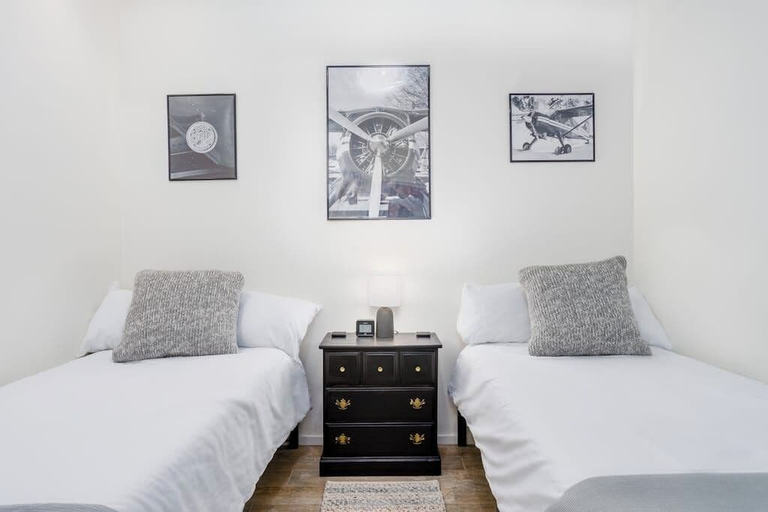 Interior 5, Industrial-design Anchorage Bungalow w/ Garden, Anchorage