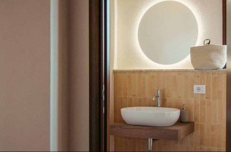 Bathroom 5, Baglio Capo, Agrigento