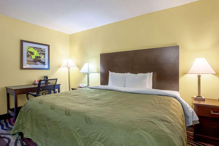 Bedroom 2, Quality Inn Holly Springs South, Marshall