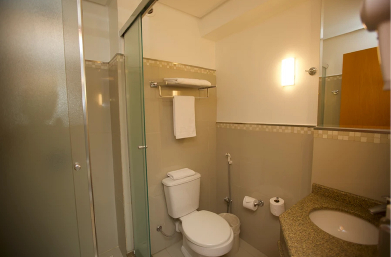 Bathroom, Mogano Business Hotel, Chapecó