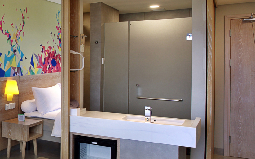 Bathroom, ibis Styles Bogor Raya, Bogor