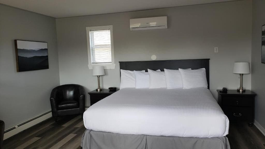 Room 5, Middleton Motel and Suits, Annapolis
