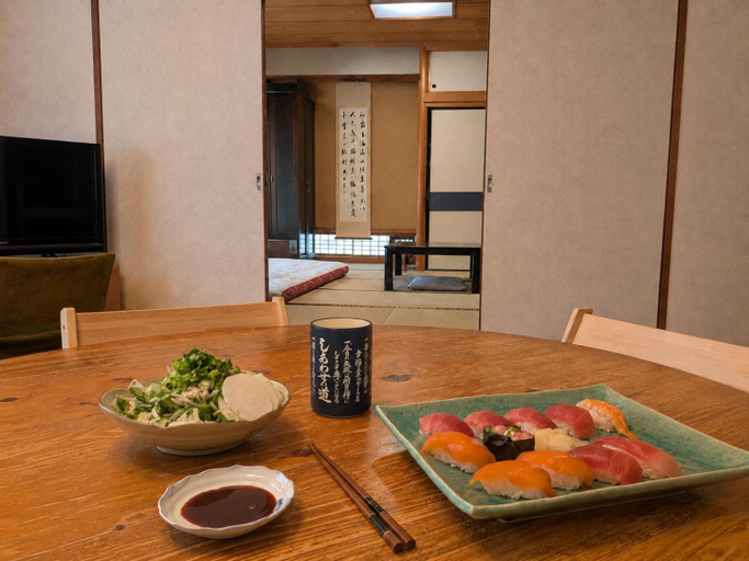 Food & Drinks 5, Oomiyabase Retro Guesthouse - Easy access to Tokyo and Narita airport, Chiba