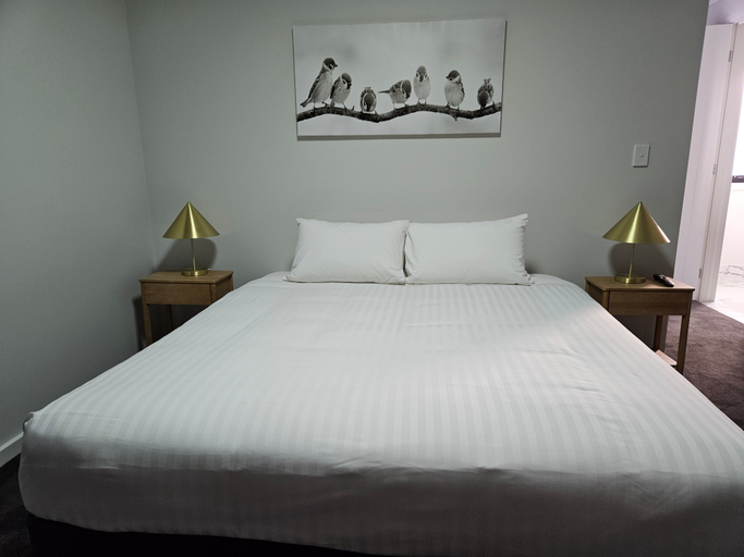 Bedroom 2, Neagles Retreat Villas, Clare and Gilbert Valleys