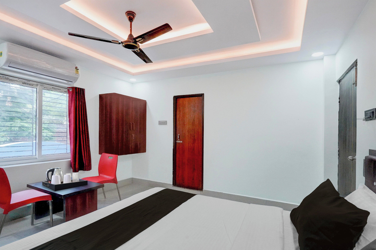 Room 3, Super Collection O Golden Beach Formerly, Puri