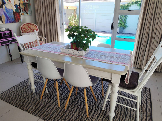 Dining room 2, Cornerhouse Family Retreat, City of Cape Town