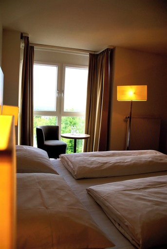 Bedroom 2, Taste Hotel Limes Thermen Aalen, Ostalbkreis