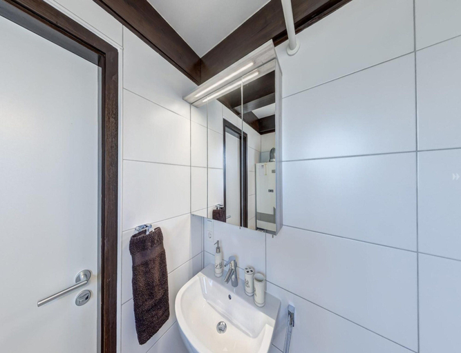 Bathroom 2, Nurdachhaus in Burhave, Wesermarsch