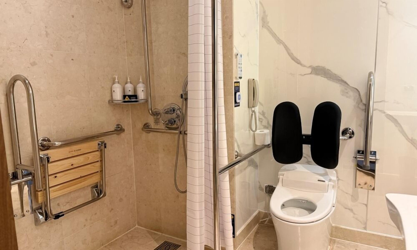 Bathroom 4, Geoje Samsung Hotel, Geoje