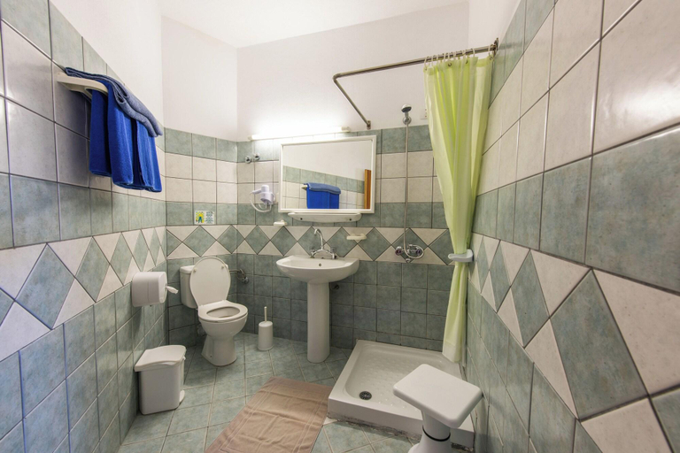 Bathroom 4, Aphrodite Beach Hotel, Ionian Islands