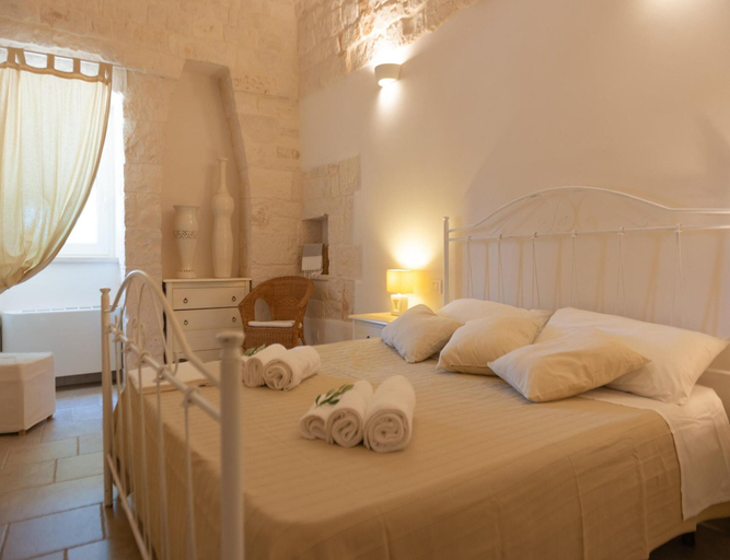 Room 3, Villa in Itria Valley With Infinity Pool, Brindisi