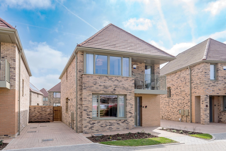 Room 4, Stylish 4-br House - Free Parking Nice Garden, Oxfordshire