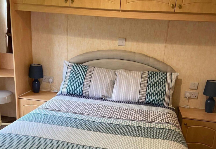 Room 5, Family & Dog Friendly 2-bed Caravan, Sleeps 6, Dumfries and Galloway