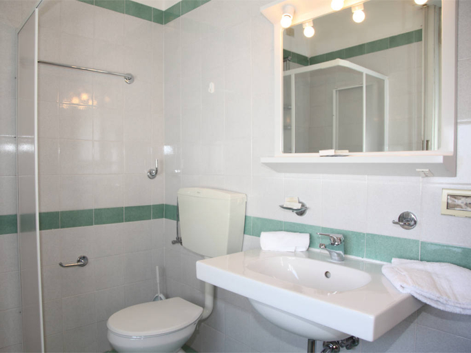 Bathroom 5, Villa D'Este, Gorizia