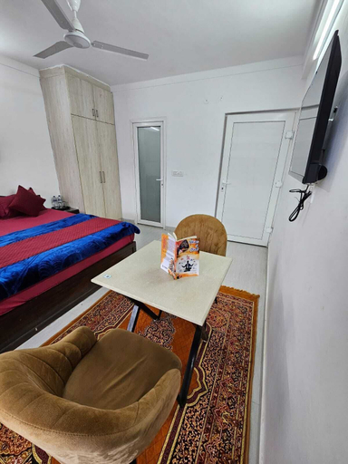 Room 2, Sukon House by Crimson Horizon, Dehradun