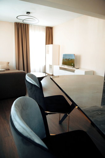 Interior 5, Nature Heals by Todoroff, Devin
