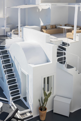 Food & Drinks 5, Cosmopolitan Suites, South Aegean