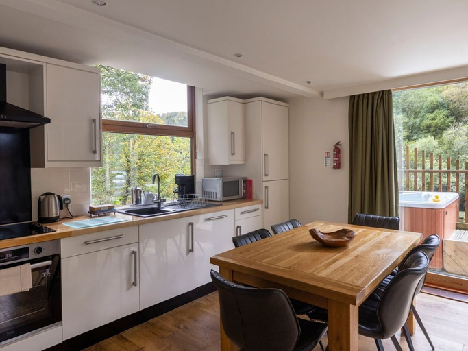 Interior 4, Deerpark Classic Golden Oak Waterside, Cornwall
