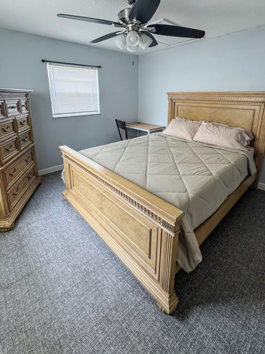Room 1, Secluded Hideaway - Private Retreat, Pinellas