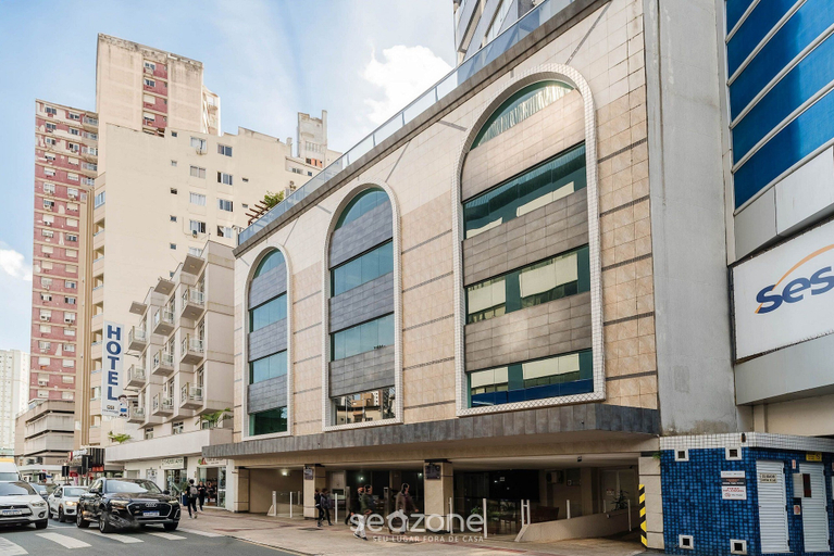 Exterior, Central Apt Steps From the Beach in BC Cev2304, Balneário Arroio do Silva