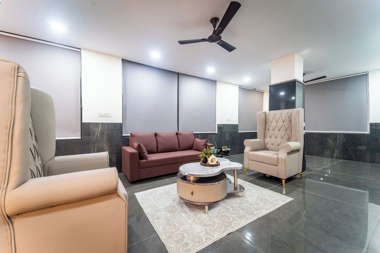 Lobby sitting area 5, Zipp Lite Ballari Leela Hotel & Banquets, Bellary