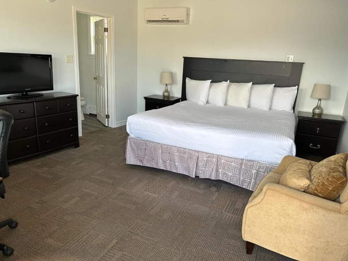 Room 2, Middleton Motel and Suits, Annapolis