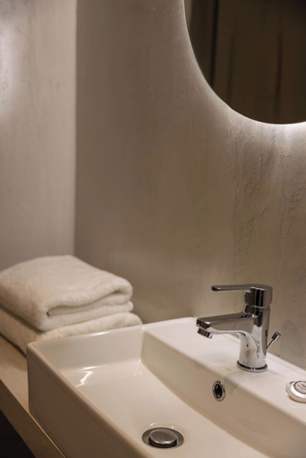 Bathroom 4, Xenophon Hotel, Attica