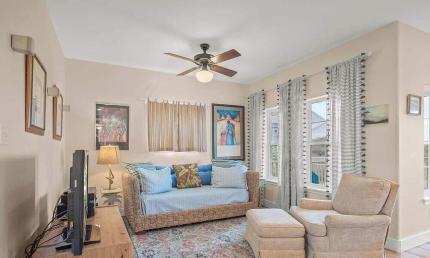 Room 4, Amazing Beach Views Boardwalk to Beach Shared Pool, Nueces