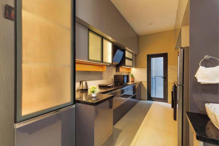 Private kitchen 3, Orionrosewood Villa by Redolive3bhkacnr Airport, Bangalore Rural